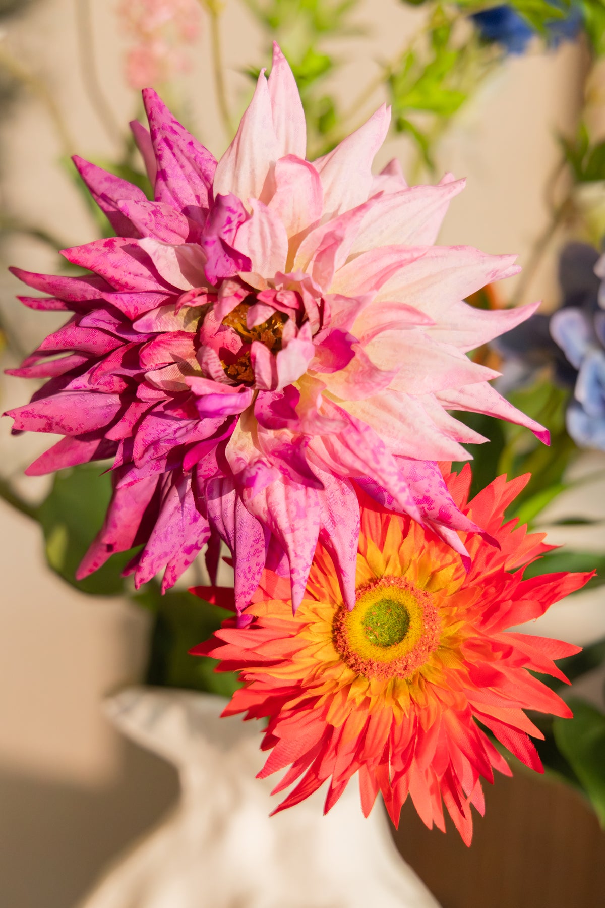 Kunstblumenstrauß Expressive Elegance